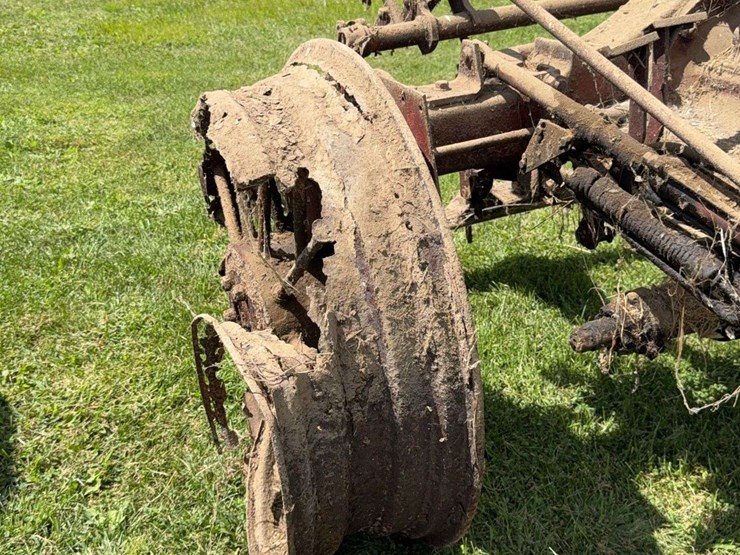 farmall-f-20-image-24