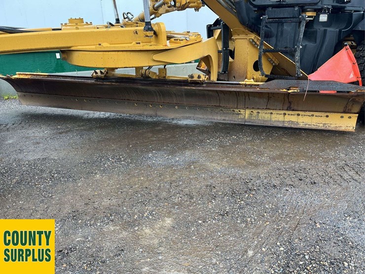 2015-caterpillar-160m-awd-image-15