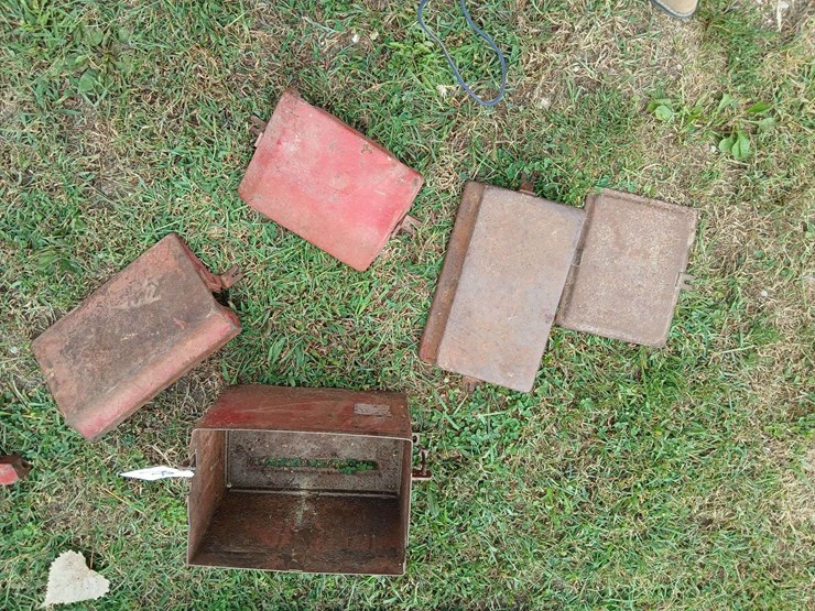 battery-box-with-lids-image-2