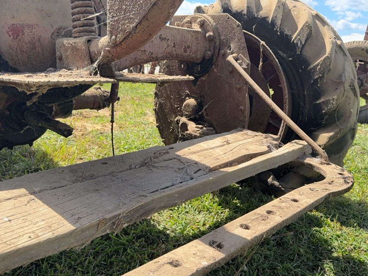 farmall-f-20-image-29