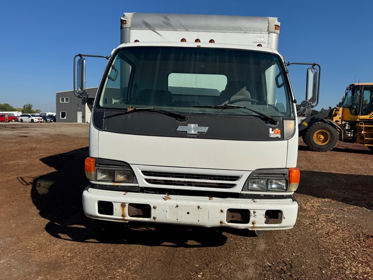 #3262-•-2002-chevy-c4500-box-truck-(has-wi-title)-(waukesha-wi)-image-2