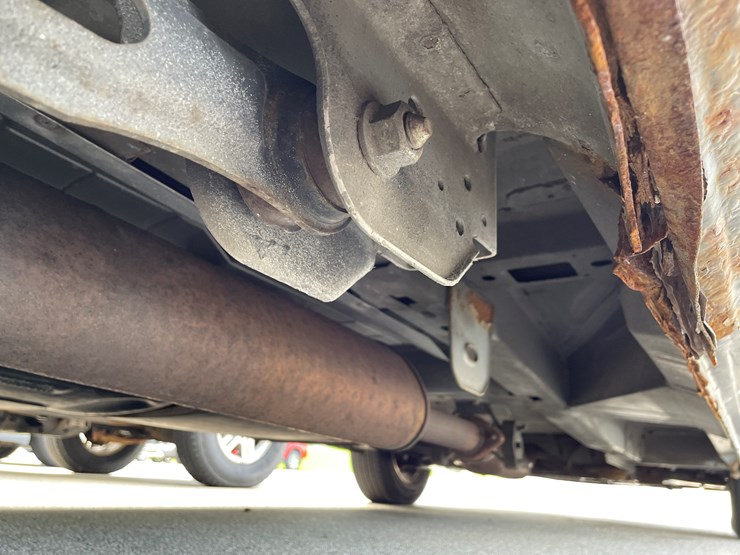 #8008-•-2000-chevy-venture-ls-van-(with-wi-title)-image-12