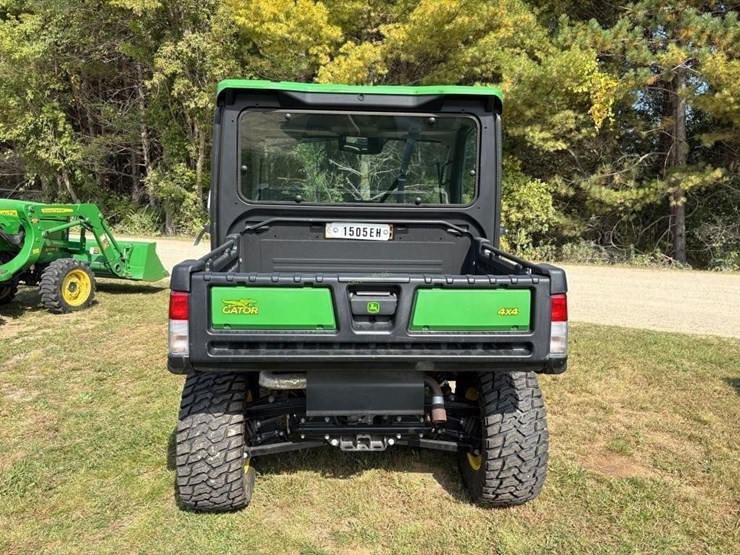 2023-john-deere-xuv-835r-image-6