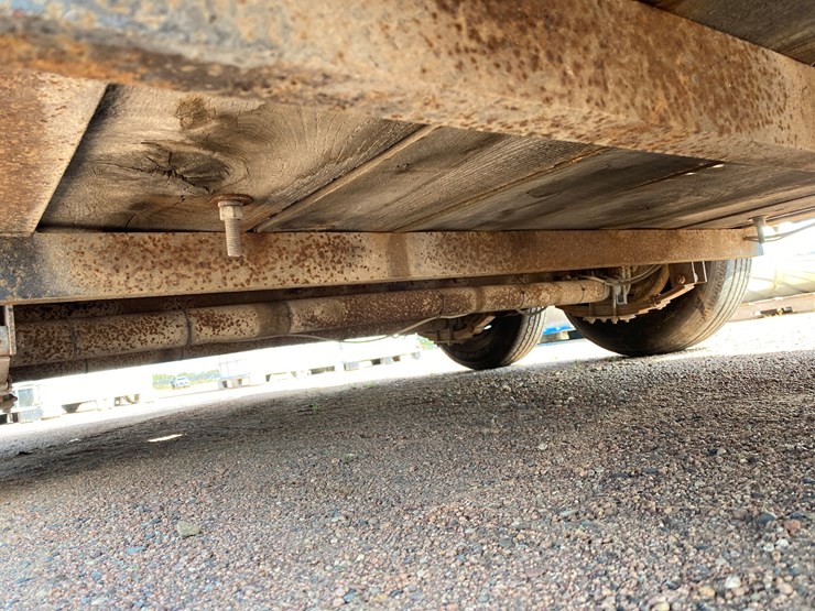 #3024-•-1995-15'-tandem-axle-trailer-(has-wi-title)(mosinee,-wi)-image-28
