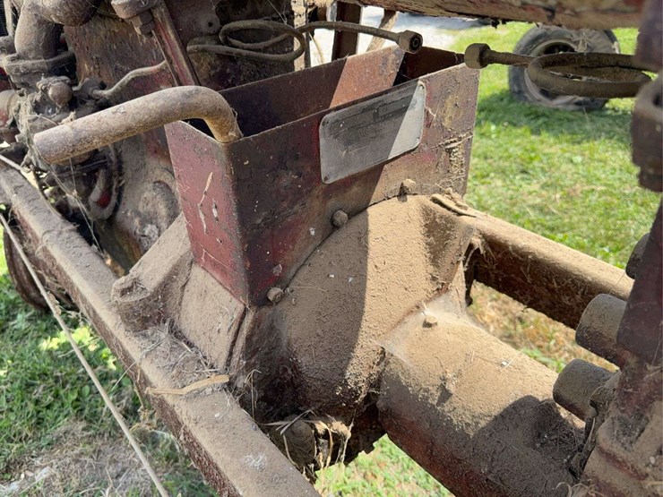 farmall-f-20-image-47