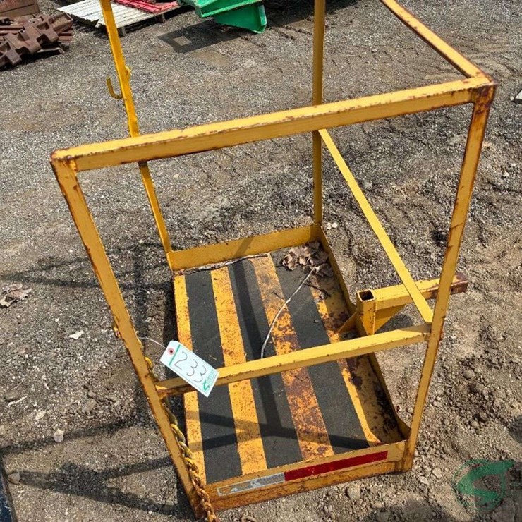 Hitch basket