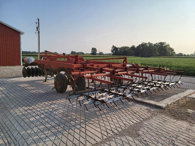 case-ih-4200-image-5