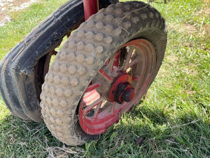 farmall-f-12-image-17