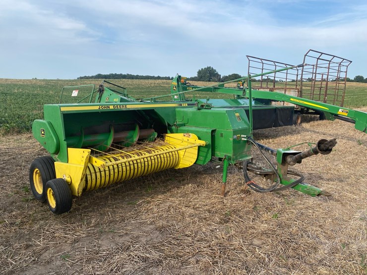 john-deere-328-image-1