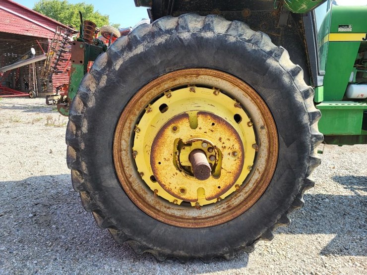 john-deere-4650-image-38