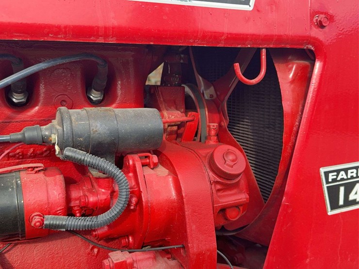farmall-140-with-belly-mower-image-46