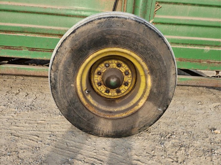 john-deere-100-image-26