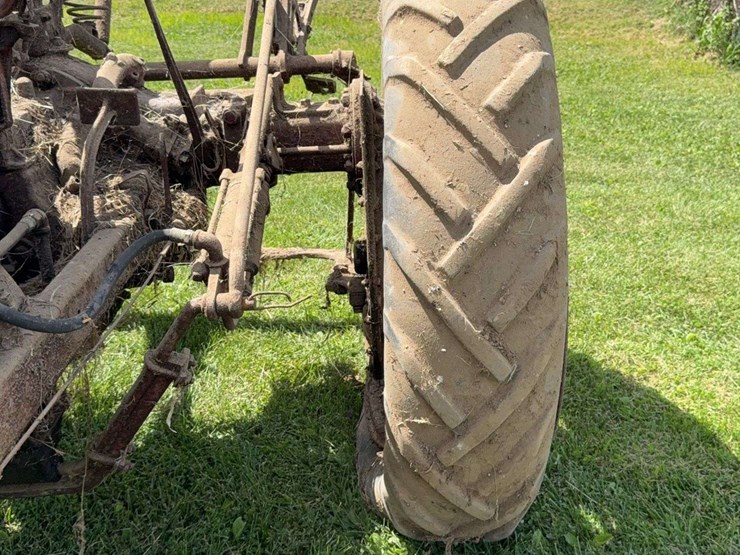 farmall-f-20-image-15