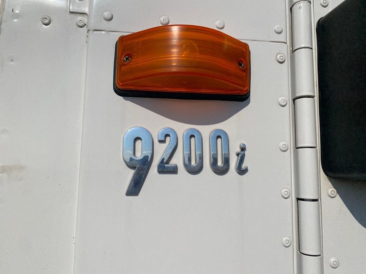 2002-ih-9200i-quad-axle-dump-truck-image-63