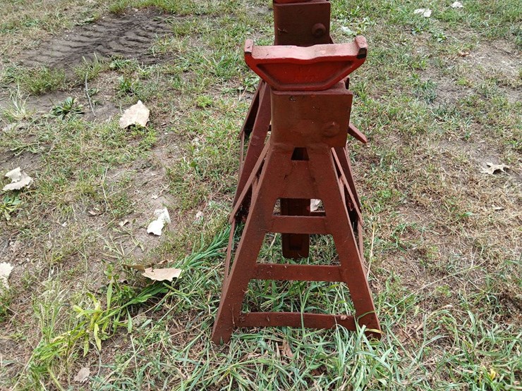 2-jack-stands-image-5