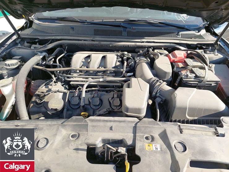 2014-ford-taurus-awd-4dr-sedan-image-19