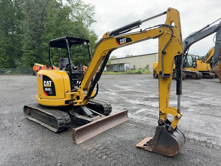 2016-caterpillar-304e2-cr-image-11