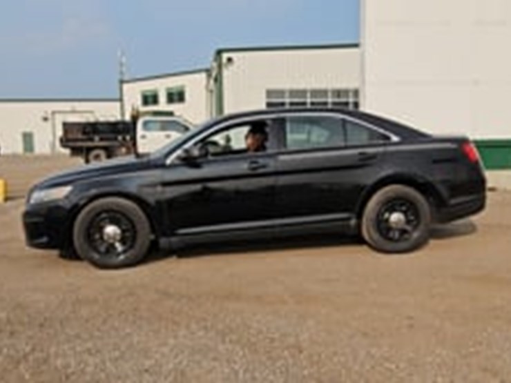 2014-ford-taurus-awd-4dr-sedan-image-24
