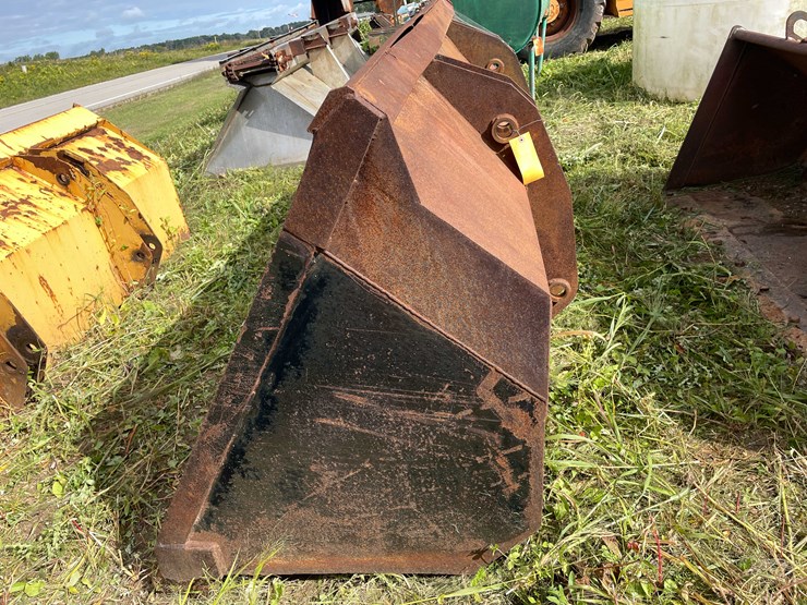 #1285-•-front-loader-bucket-attachment-image-8