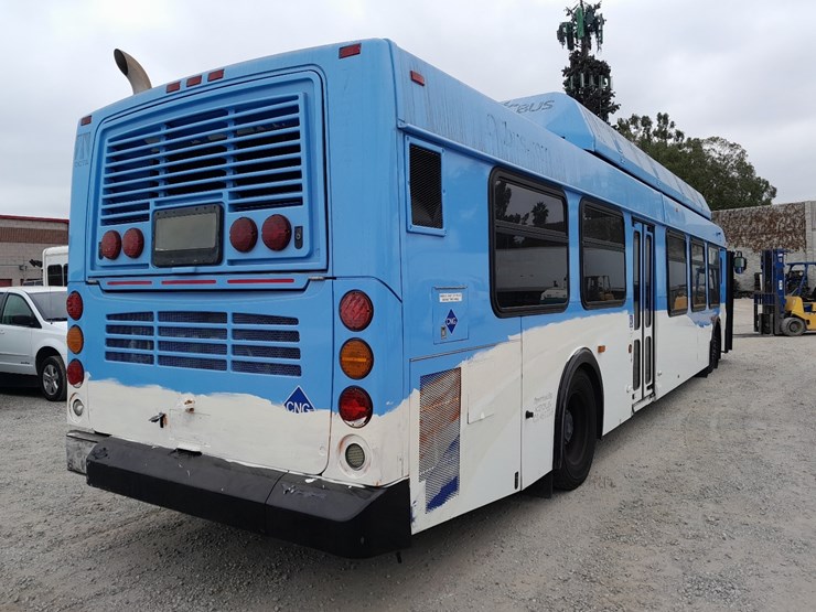 lot#---2007-new-flyer-c40lfr-transit-bus-image-3