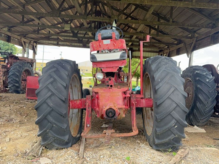 farmall-560-image-4