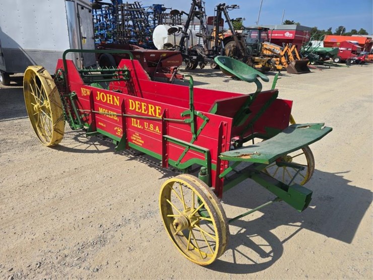 2011-john-deere-g-image-7