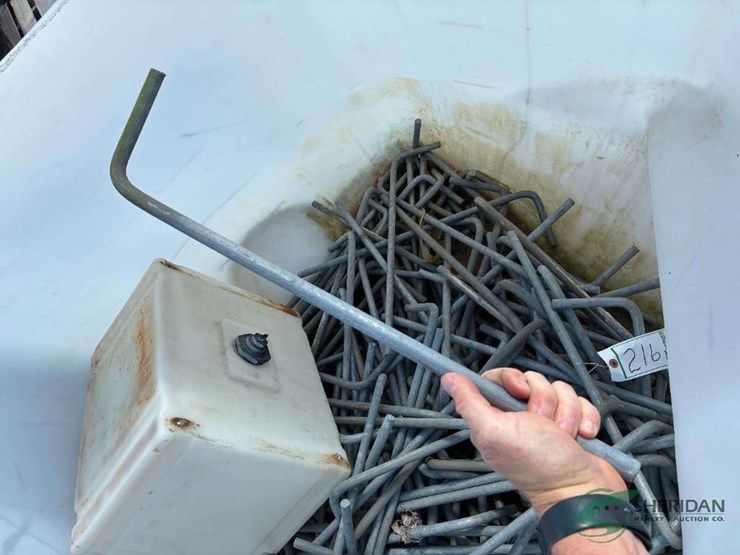 tote-of-steel-rods-image-3