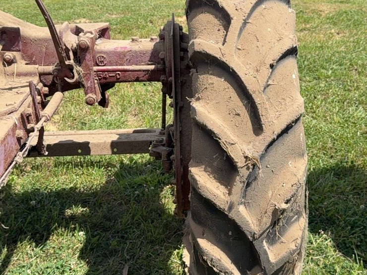 farmall-f-20-image-13