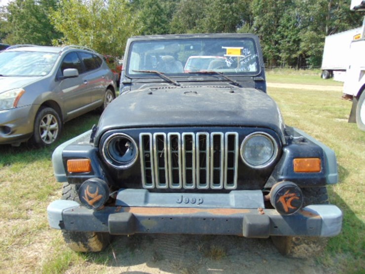 1996-jeep-wrangler-image-7