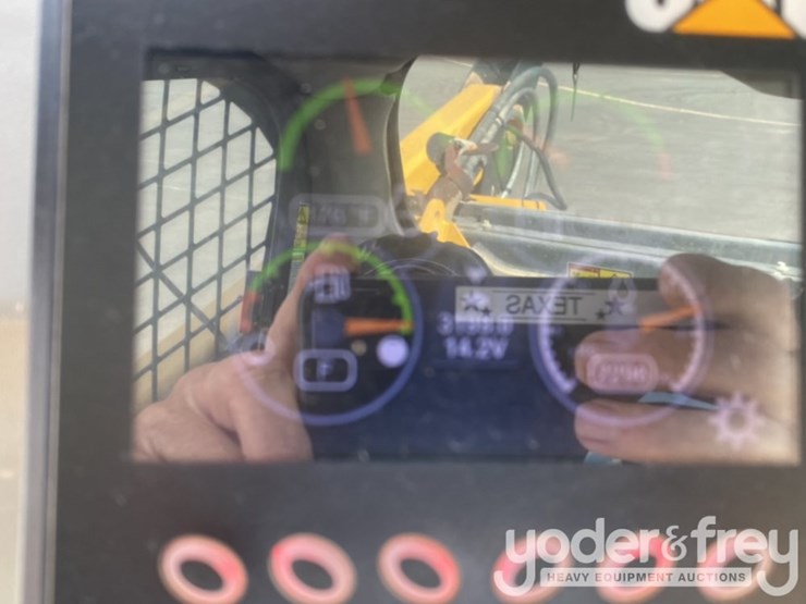 2014-caterpillar-299d-image-15