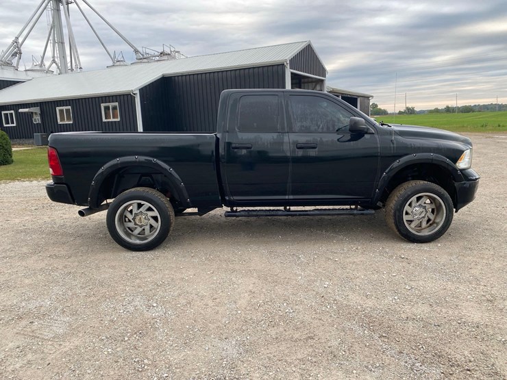 2016-dodge-1500-image-8