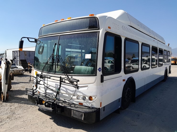 lot#--2007-new-flyer-c40lfr-transit-bus-image-2
