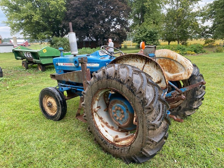 ford-3000-image-4