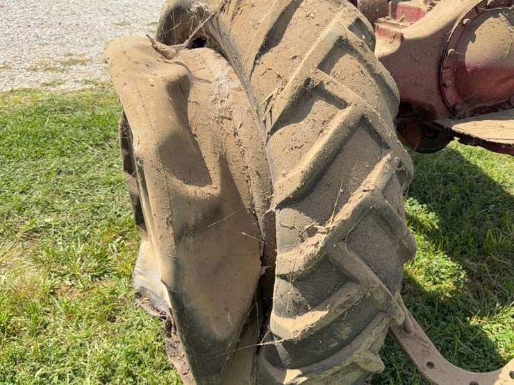 farmall-f-20-image-23