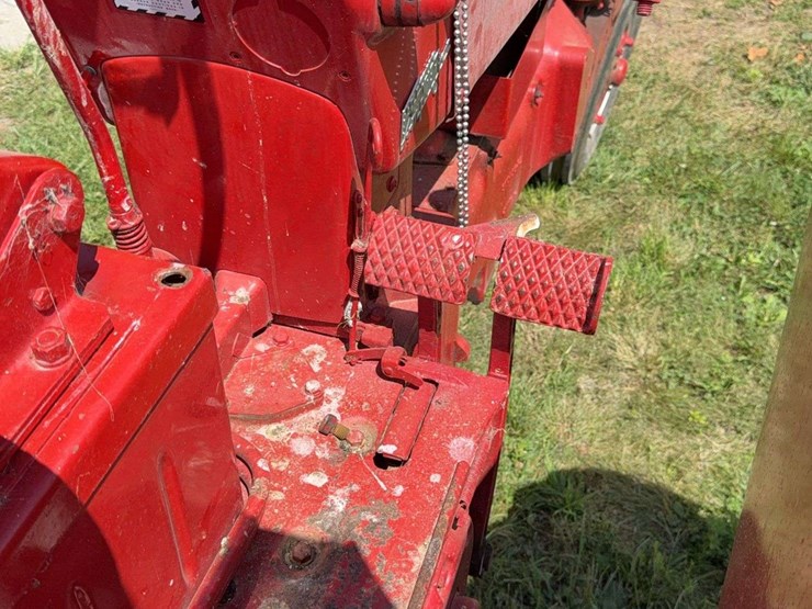 farmall-300-image-50