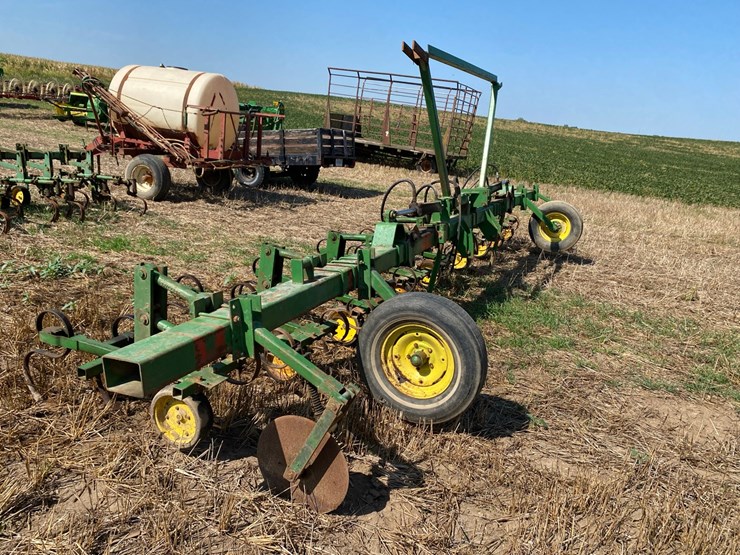 brillion-8-x-36”-row-cultivator-image-2