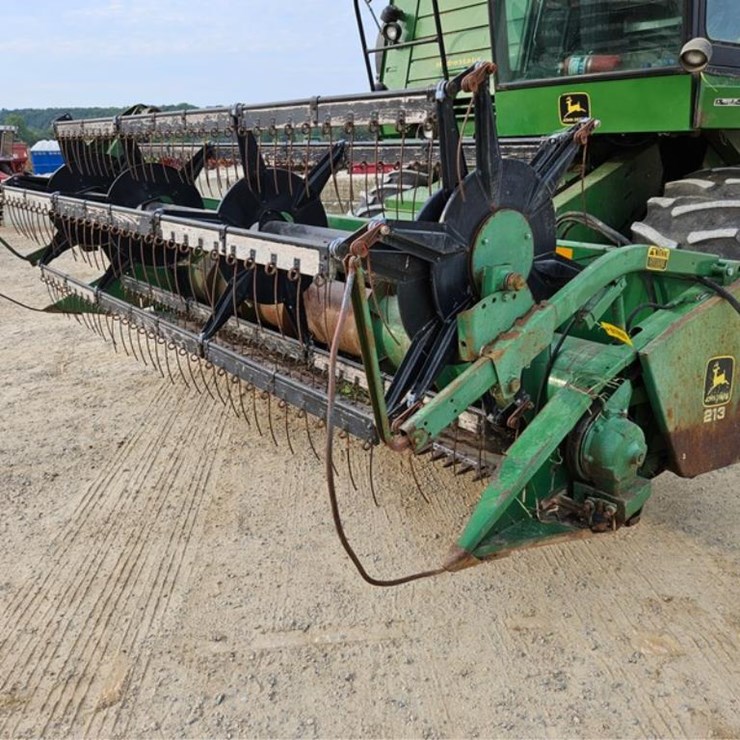 JOHN DEERE 213