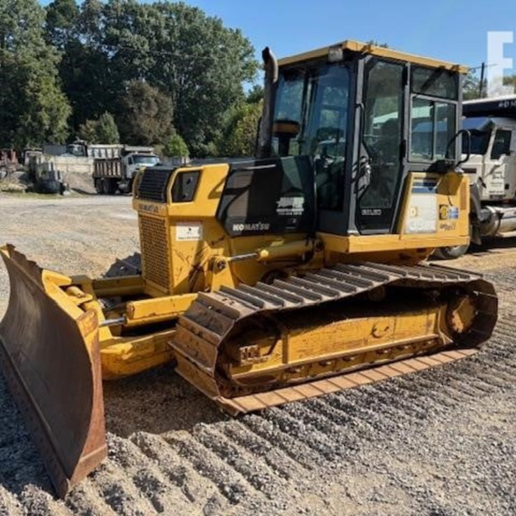 2005 KOMATSU D39PX-21