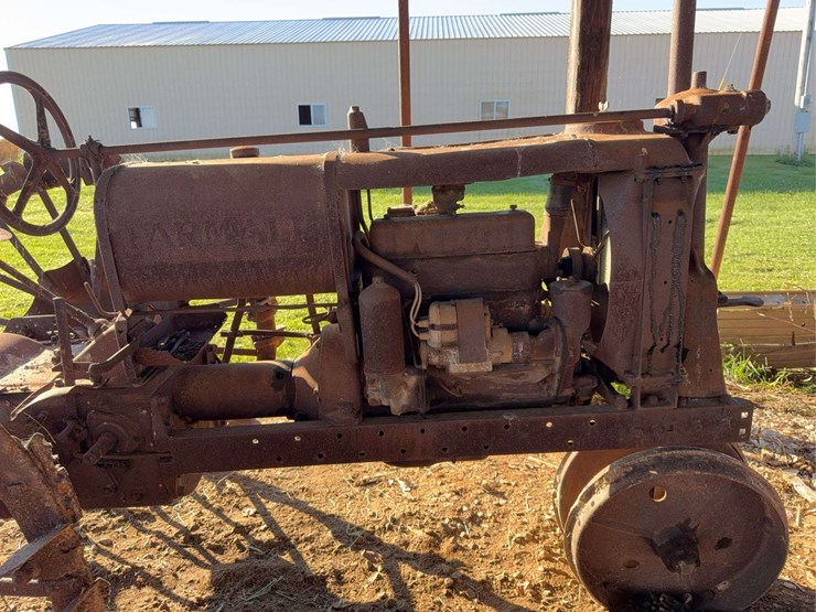 farmall-f-12-image-33