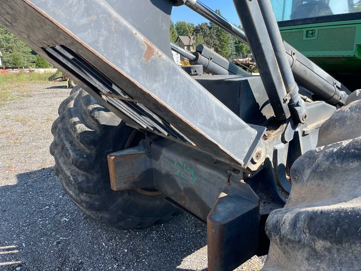 2000-john-deere-660-image-26