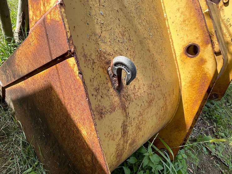 #1144-•-front-loader-bucket-attachment-image-8