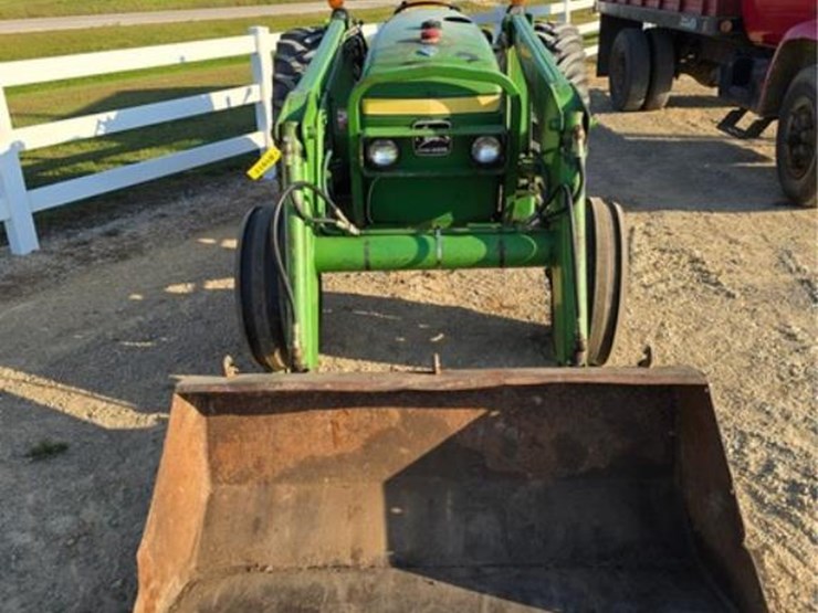 john-deere-2440-image-10