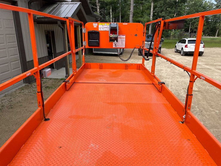 #300-•-2022-jlg-rt-2669-scissors-lift-(wautoma,-wi)-image-45