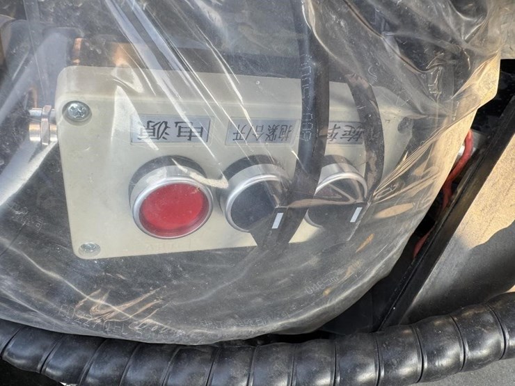 skid-steer-rotating-pole-grapple-/-clamp.(new)-image-5