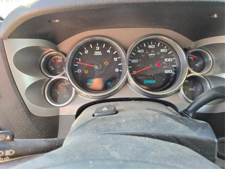 2011-chevrolet-2500-image-22