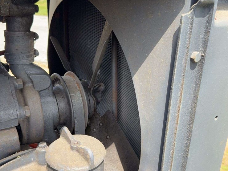 mccormick-deering-w-30-image-64