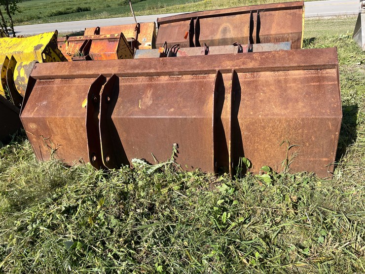 #1149-•-front-loader-bucket-attachment-image-6