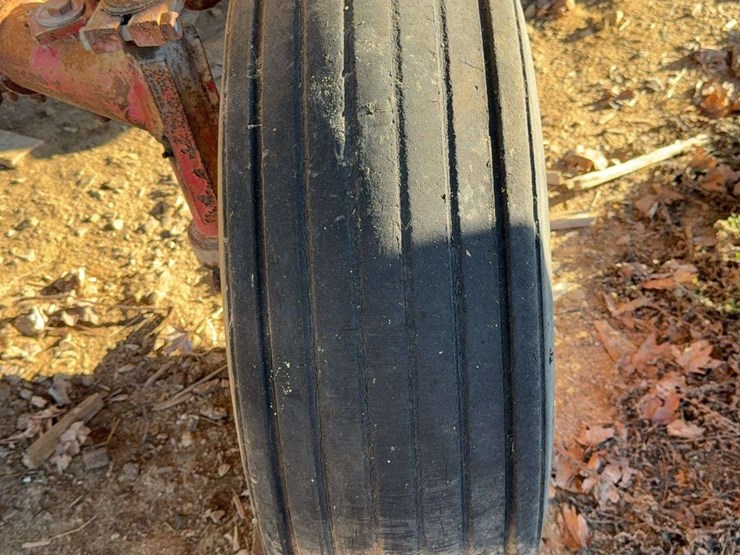 farmall-806-image-12