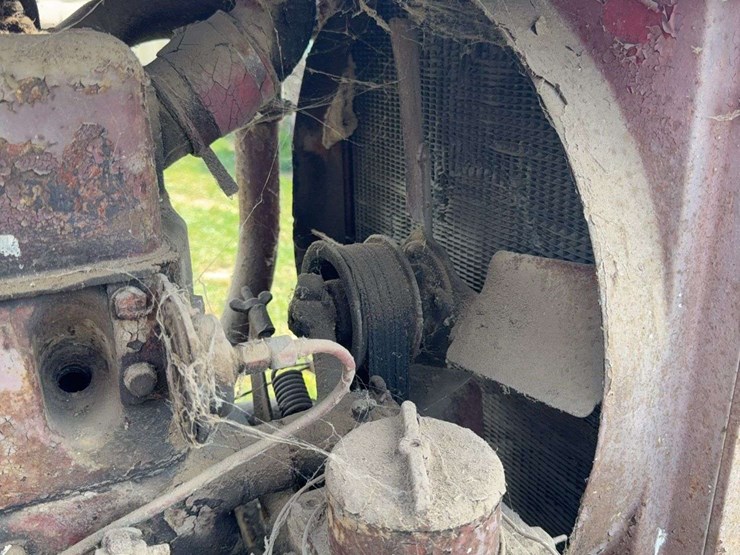 farmall-f-20-image-46