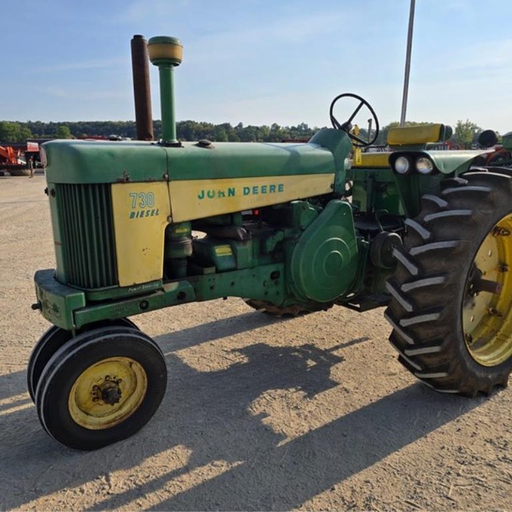 JOHN DEERE 730